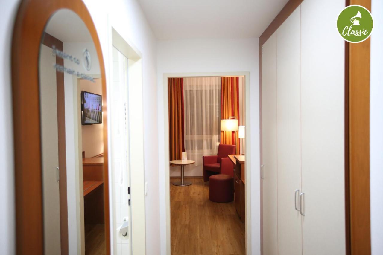 Arte Hotel Wien Stadthalle Екстер'єр фото